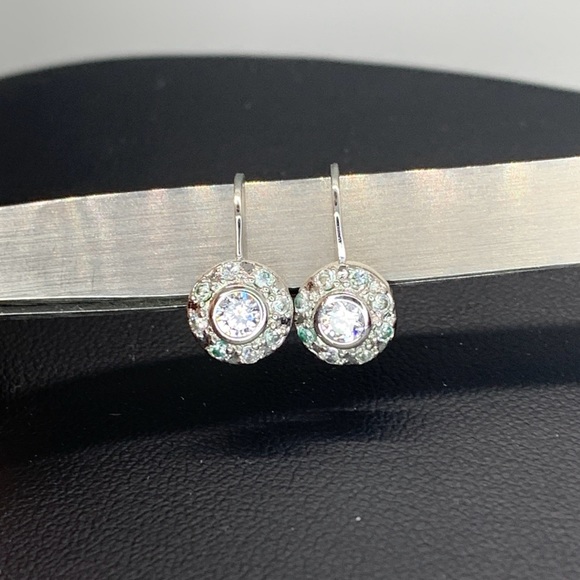 Necklace and Earrings Set - Picture 5 of 13